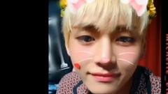 V(防弹少年团) - Snow更新:签售会自拍的金泰亨V