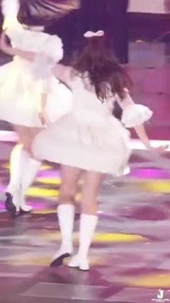 GFriend,艺琳(GFriend) - 161119 멜론뮤직어워드 GFRIEND Rough 오케스트라 버젼 예린 직캠