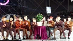 EXO - MMA颁奖典礼 全体观看EXO合集 台下