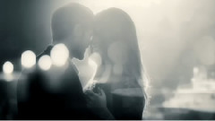 音乐短片 - Keep Holding On