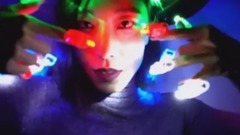 舞蹈视频 - Lia Kim 七彩手指灯 Show