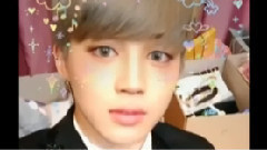 JIMIN(防弹少年团) - snow更新:签售会自拍的朴智旻JIMIN
