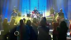 Paramore - Paramore - Still Into You [The Queen Latifah Show 10-29-13] (1080i) -Brian