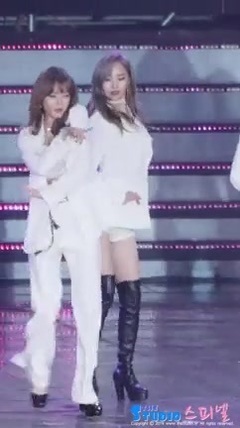 Dal★shabet - FRI.SAT.SUN