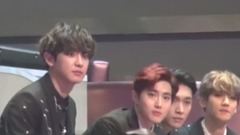 EXO - 朴灿烈台下看TT表演