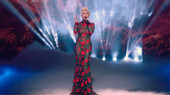 Fashion Show - 2016 Victoria's Secret Fashion Show Hottest Moments