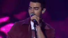 DNCE - No Scrubs&Hold On We're Going Home