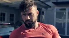 音乐短片 - Мышцы + татуировки, прохладно