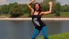 舞蹈视频 - Beauty Dance Along The River