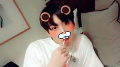 田柾国(防弹少年团) - vapp直播:Eat珍珍&吃棒棒糖鸡米妮&串门吃棒棒糖的田柾国
