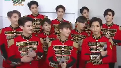 PENTAGON - 待机室采访 - KBS2音乐银行 现场版 16/12/16