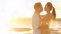 音乐短片 - 逝去的爱(Love Is Over)