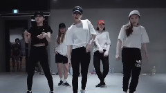 舞蹈视频 - Ain't No Party Like An AOMG Party