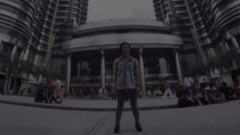 韩国群星,街舞视频,舞蹈视频 - Lia Kim Dancing Infront Of Malaysia Twin Tower