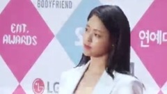 AOA - 雪炫红地毯