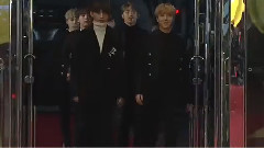 防弹少年团 - Red Carpet
