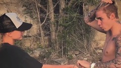 音乐短片 - Everything You Need to Know About Bieber's New Boo