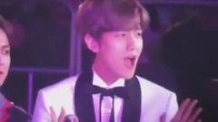 EXO,边伯贤(EXO) - 台下观看Twice&Red Velvet舞台的反应