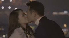 陈乔恩,王凯 - 电视剧<放弃我抓紧我>幕后花絮:薇薇阿度巴黎之夜亲吻好甜蜜