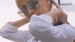 音乐短片 - Let You Go