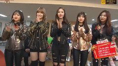 涩琪(Red Velvet),信飞(GFriend),Momo(Twice),磪有情(I.O.I),金请夏(I.O.I) - 待机室采访