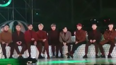 SHINee,EXO,防弹少年团,BLACKPINK - 台下观看玩火舞台的反应