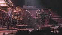 Judas Priest - Living