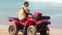 音乐短片 - What Are You Waiting For