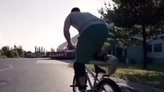 音乐短片 - 欧美街头帅哥 玩极限自行车