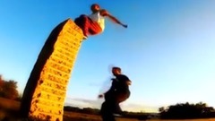 音乐短片 - 外国小哥花样 跑酷 动作幅度之大