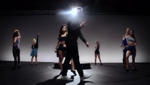 Olly Murs - Wrapped Up (2 Days to go)