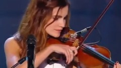 音乐短片 - Ваш голос який зробив всі присяжних б повернути їх голів. Але те, що c