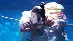 杨幂,张彬彬 - 电视剧<三生三世十里桃花>幕后花絮:拍水下戏