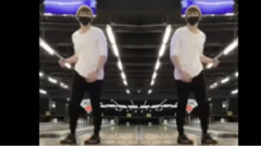 田柾国(防弹少年团) - 田柾国推特更新:在打保龄球的果果