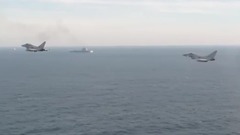 音乐短片 - Адмірал Кузнєцов та Петро Великий хостів ла-Манш