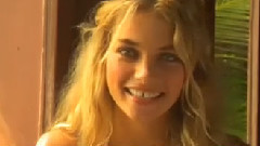 音乐短片 - 金发女模Jessica Hart