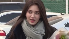 I.O.I,Somi - 初中毕业典礼新闻3