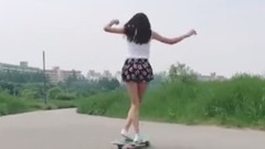 韩国群星,音乐短片,舞蹈视频 - Ko Hyojoo Longboard Dancing