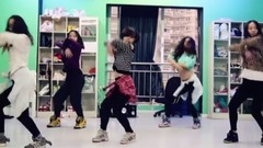 舞蹈视频 - Love In This Club Part II