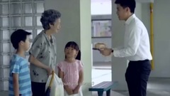 音乐短片 - Очень трогательно, до слез!!! Человек из очереди - Добро всегда возвращаеться   Добрые поступки