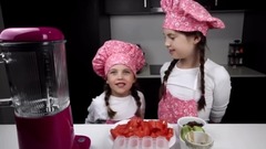 音乐短片 - 外国小孩的动手能力