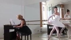 音乐短片 - She's The One