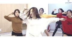 韩国群星,金世正(gugudan),gugudan - 向着云之上 & Wonderland Acoustic Medley
