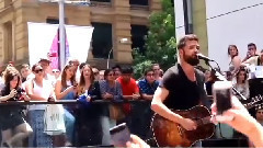 音乐短片 - The Streets Singing Let Its Ehrs Go Tear The Divine Comedy