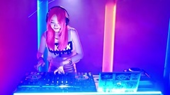 亚洲群星 - 美女DJ打碟