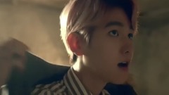 EXO - 当伯贤遇上太阳的后裔