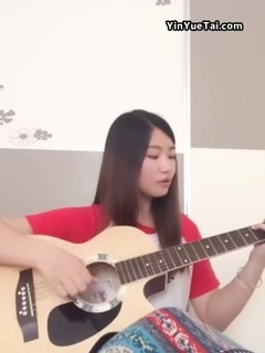 模仿翻唱 - The Moon Song