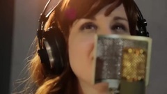 音乐短片 - Christmas Kiss