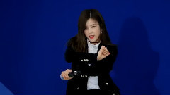 朴初珑(Apink) - LUV