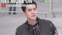 EXO,EXO-K,吴世勋(EXO) - Louis Vuitton fall/winter 2017 fashion show 1分26s世勋出场